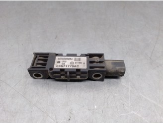 Recambio de sensor impacto para jeep gr. cherokee (wh) 3.0 crd cat referencia OEM IAM 046717779AC  2472202063 BOSCH