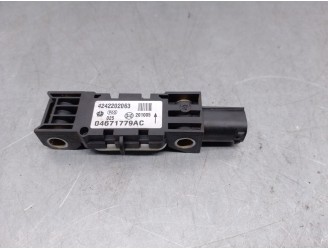 Recambio de sensor impacto para jeep gr. cherokee (wh) 3.0 crd cat referencia OEM IAM 046717779AC  2472202063 BOSCH