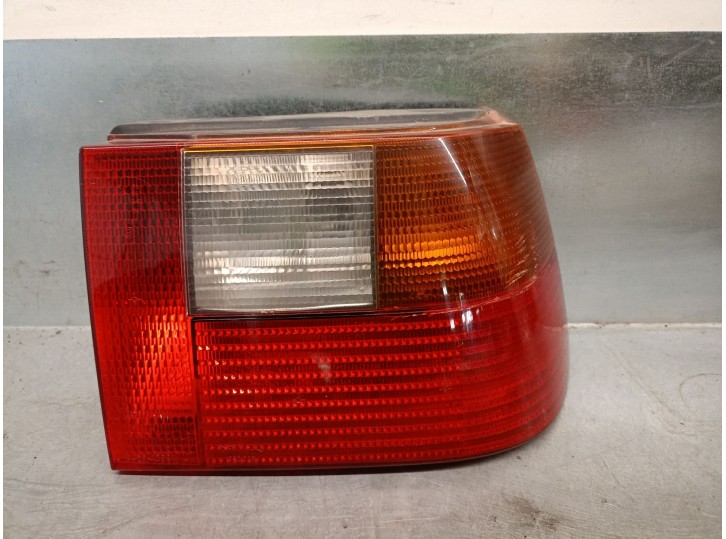 Replacement rear right tail light for Seat Ibiza (6K) 1.8 CAT (ABS. ADZ) OEM IAM reference 6K6945112 6K6945112 