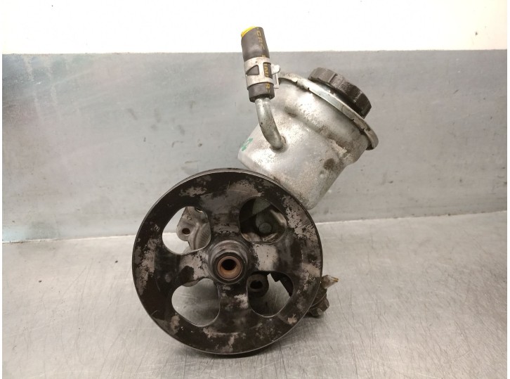 Replacement power steering pump for Toyota Yaris (NCP1/NLP1/SCP1) 1.0 CAT OEM IAM reference 4431052011 4431052011 