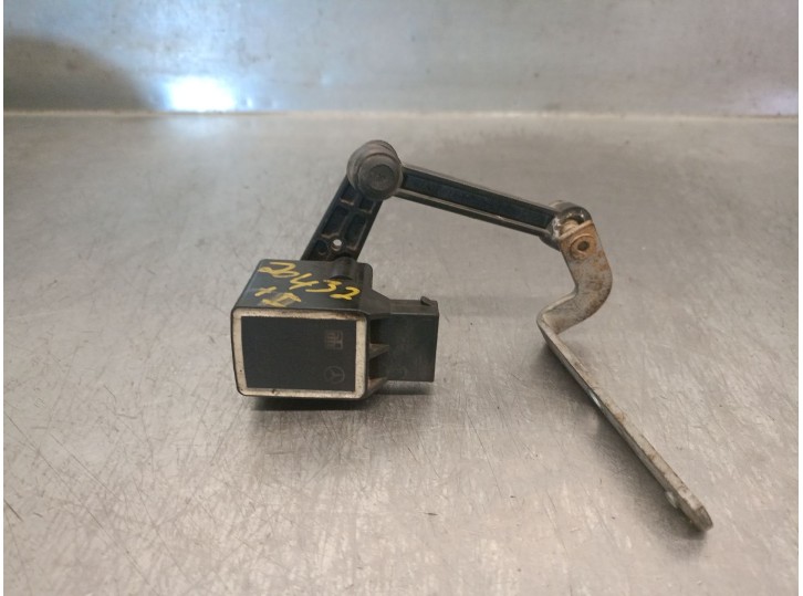 Recambio de motor regulacion faros para mercedes-benz clase gl (x164) 3.0 cdi cat referencia OEM IAM A0105427717 A0105427717 