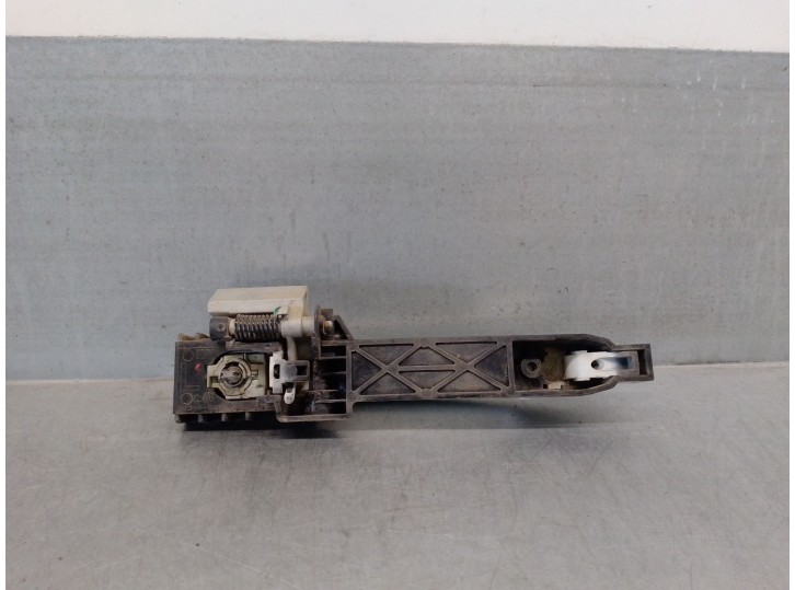 Recambio de maneta exterior delantera izquierda para nissan pathfinder (r51) 2.5 dci diesel cat referencia OEM IAM 80611EB300 80