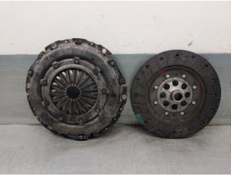 Replacement clutch kit for Citroën C4 saloon 1.6 HDi cat (9HY / DV6TED4) OEM IAM reference 2052F3 2052F3 