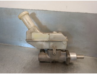 Recambio de bomba freno para renault clio iii 1.5 dci diesel cat referencia OEM IAM 8200129956 7701208402 MANN HUMMEL 2