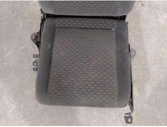 Recambio de asientos trasero derecho para opel zafira a monospace (t98) 2.0 dti 16v (f75) referencia OEM IAM 6777542 6777542  2