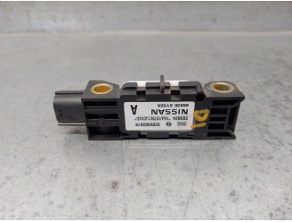 Replacement impact sensor for Nissan Pathfinder (R51) 2.5 dCi diesel cat OEM IAM reference 98830AY00A 98830AY00A BOSCH 028500