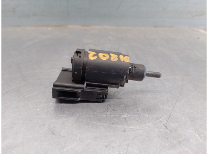 Recambio de interruptor para volkswagen polo (9n_, 9a_) 1.2 12v referencia OEM IAM 1J0945511B  