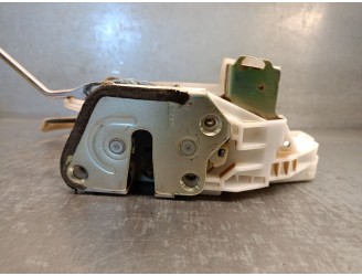 Recambio de cerradura puerta delantera derecha para mitsubishi montero (v80/v90) 3.2 di-d cat referencia OEM IAM 5715A278 5715A2