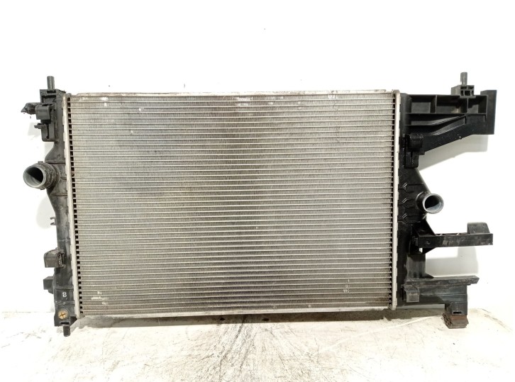 Recambio de radiador agua para opel astra j lim. 1.7 16v cdti referencia OEM IAM 13267655 DELPHI