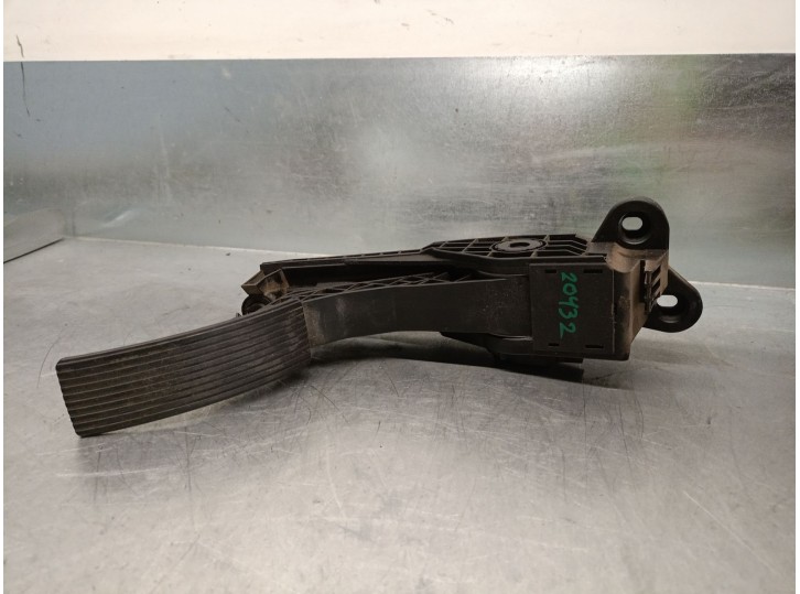 Recambio de potenciometro pedal para mercedes-benz clase gl (x164) 3.0 cdi cat referencia OEM IAM A1643000004 A1643000004 