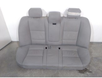 Recambio de asientos traseros para bmw serie 5 berlina (e60) 520d referencia OEM IAM 52206964832 CUERO GRIS 4 PUERTAS
