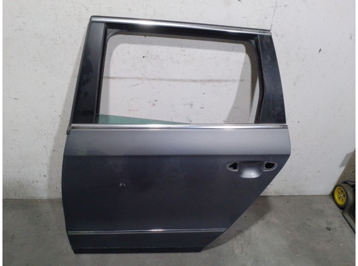 Recambio de puerta trasera izquierda para volkswagen passat b6 variant (3c5) 2.0 tdi 16v referencia OEM IAM 3C9833055F  
