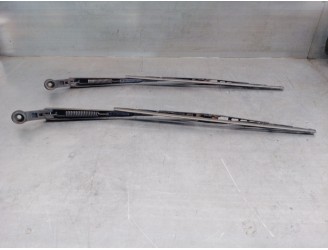 Recambio de brazo limpia delantero derecho para ford ranger (et) 2.5 tdci cat referencia OEM IAM 4036296 3942501  2