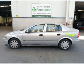 opel astra g sedán (t98) del año 2000