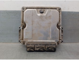 Replacement engine ECU for Renault Laguna II Grandtour (KG0) 2.2 dCi turbodiesel OEM IAM reference 8200309318 02810