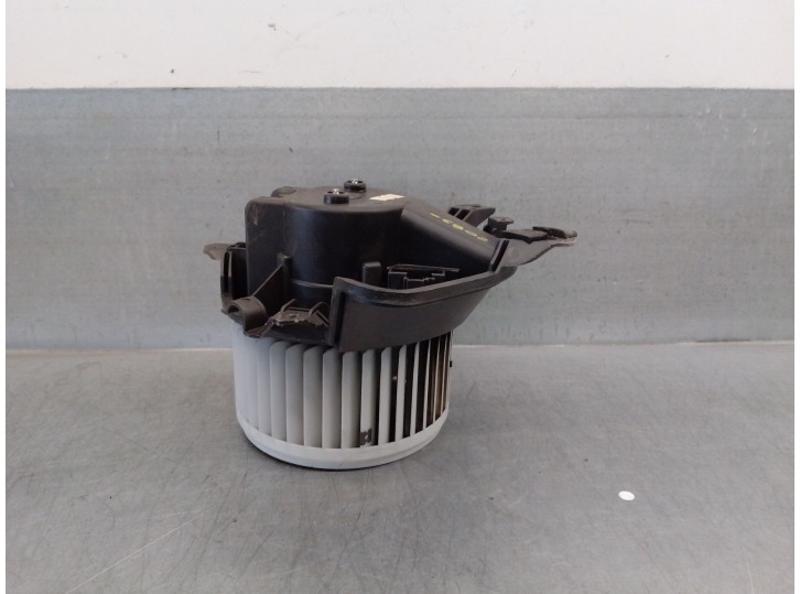Recambio de motor calefaccion para fiat doblo autobús (263_) 1.3 d multijet (263axc1a) referencia OEM IAM 507730100 77366856 