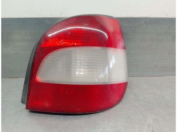 Replacement rear right tail light for Renault Scenic RX4 (JA0) 1.9 dCi diesel cat OEM IAM reference 7700430966 5 DOORS