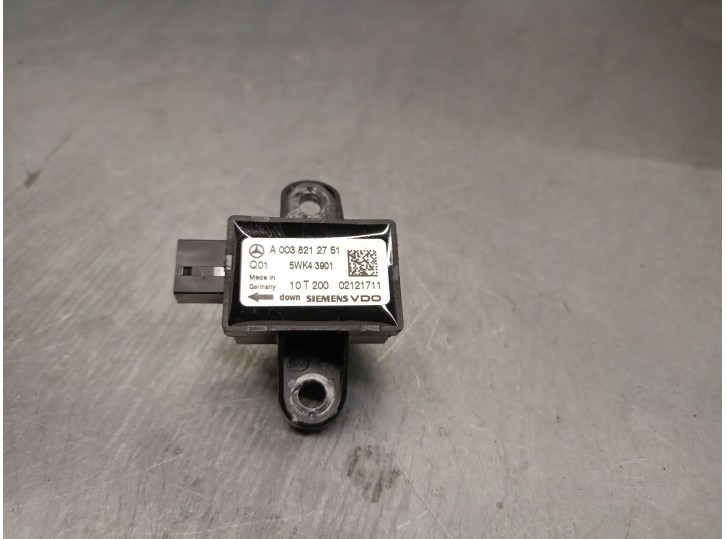 Replacement impact sensor for Mercedes-Benz GL Class (X164) 3.0 CDi cat OEM IAM reference A0038212751 5WK43901 SIEMENS