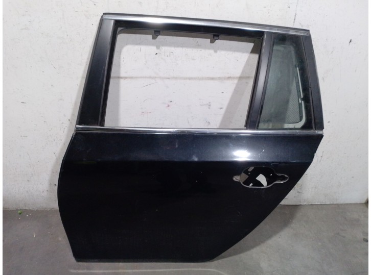 Replacement rear left door for BMW 5 Touring (e61) 525 xi OEM IAM reference 41525A2A367 