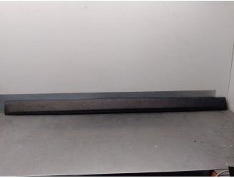 Recambio de faldon lateral para peugeot 3008 1.6 hdi fap cat (9hz / dv6ted4) referencia OEM IAM 82018Z03  