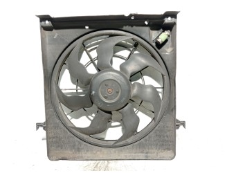 Recambio de electroventilador para hyundai i30 1.6 crdi cat referencia OEM IAM 253802H600  