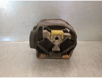 Recambio de soporte motor para mercedes-benz clase v (w638) 2.3 turbodiesel cat referencia OEM IAM A6382411413  6382411413