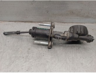 Recambio de bombin embrague para opel astra j (p10) 1.7 cdti (68) referencia OEM IAM 55561915 679081 