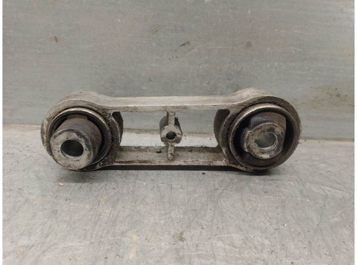 Replacement engine mount for Renault Laguna I (B56_, 556_) 1.9 dCi (B56W) OEM IAM reference 