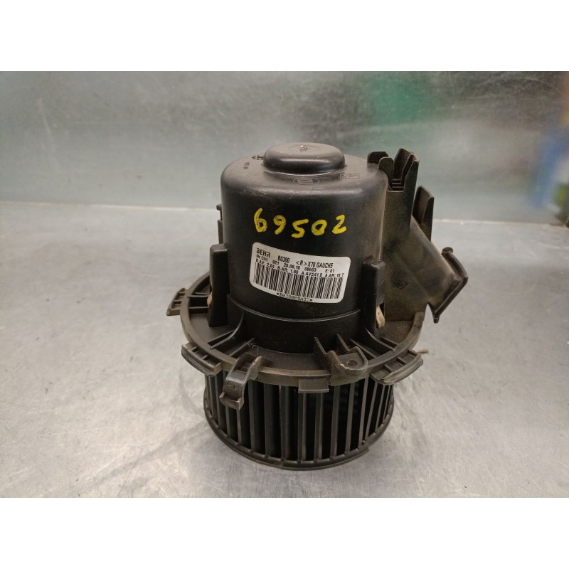 Recambio de motor calefaccion para nissan interstar mod. 04 (x70) 2.5 dci diesel cat referencia OEM IAM 2720500QAK 2720500QAK B0