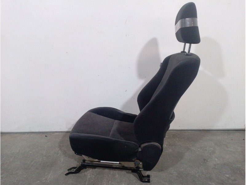Recambio de asiento delantero derecho para toyota land cruiser (j15) 3.0 turbodiesel referencia OEM IAM 7107260J30C5 7107260J30C