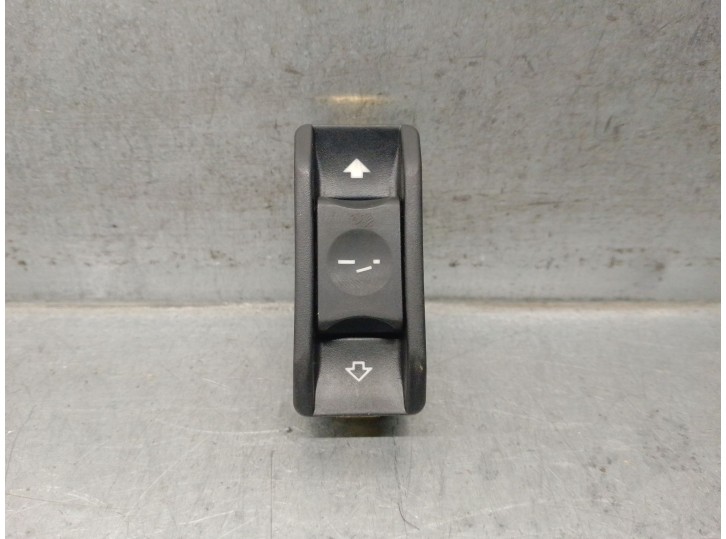 Recambio de mando para bmw 5 touring (e61) 525 xi referencia OEM IAM 6907288  