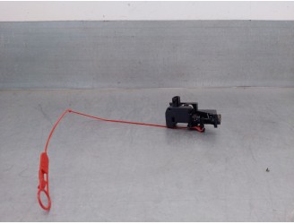 Recambio de motor tapa deposito combustible para mercedes-benz clase e (w212) lim. 4.7 v8 cgi cat referencia OEM IAM A2048200072