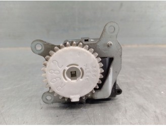 Recambio de motor calefaccion para toyota prius (nhw30) 1.8 16v cat referencia OEM IAM 0638001100  DENSO