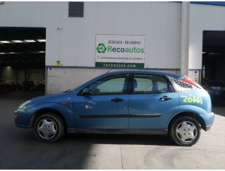 ford focus berlina (cak) del año 2001