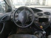 ford focus berlina (cak) del año 2001
