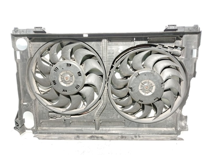 Recambio de electroventilador para audi a8 (4e2) 4.2 v8 40v referencia OEM IAM 4E0121205D 0130706814 BOSCH
