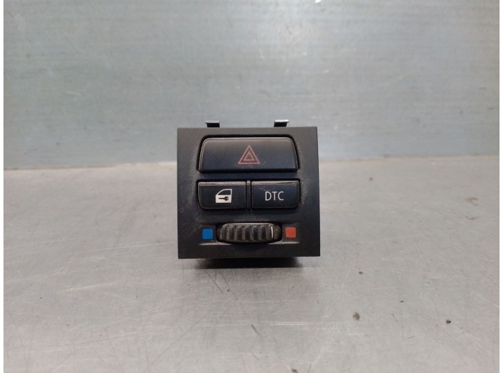 Replacement hazard warning switch for BMW 3 convertible (E93) 320 i OEM IAM reference 6945652501 61319196713 549549500