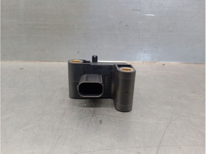Recambio de sensor impacto para bmw 3 descapotable (e93) 320 i referencia OEM IAM 6956485  0285003901 BOSCH
