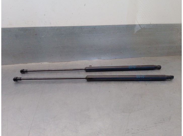 Replacement trunk / tailgate struts for BMW 3 convertible (E93) 320 i OEM IAM reference 7129215 1038453