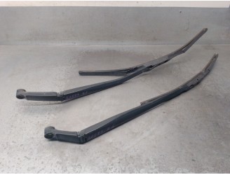 Recambio de brazo limpia delantero derecho para toyota land cruiser (j15) 3.0 turbodiesel referencia OEM IAM 8521160310 85211603