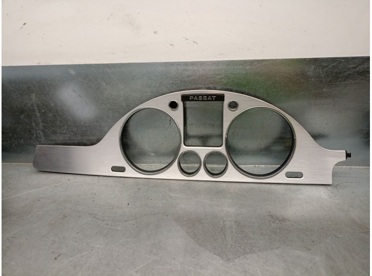 Recambio de embellecedor cuadro para volkswagen passat b6 variant (3c5) 2.0 tdi 16v referencia OEM IAM 3C1485335 3C1485335BD 