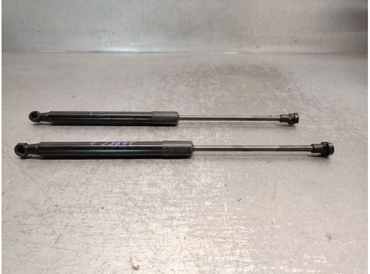 Replacement boot / tailgate struts for Renault Twingo II (CN0_) 1.5 dCi 75 OEM IAM reference 8200385560 8200385560 