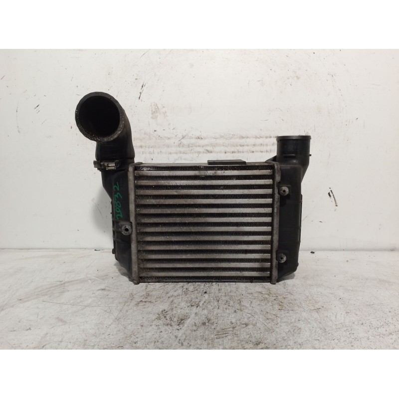 Recambio de intercooler para audi a4 b6 (8e2) 1.8 t referencia OEM IAM 8E0145805N  