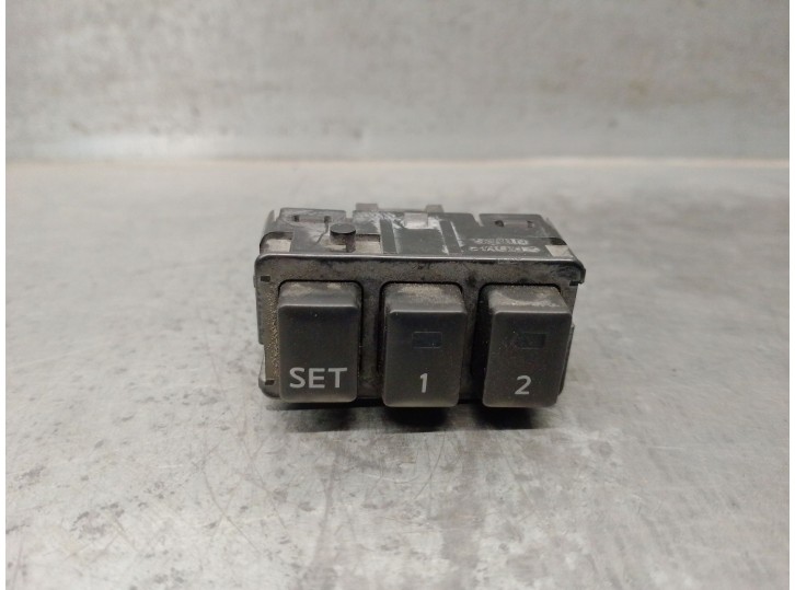 Replacement switch for Infiniti FX 3.0 V6 Diesel CAT OEM IAM reference 25491EH100 25491EH100 