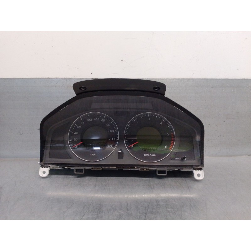 Recambio de cuadro instrumentos para volvo xc70 ii (136) d5 awd referencia OEM IAM 31254535AA 36002195 69199660U