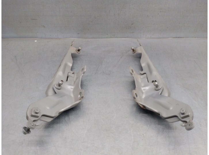 Recambio de bisagra capot para volvo xc70 ii (136) d5 awd referencia OEM IAM 31250186 31385810 - 31385811 