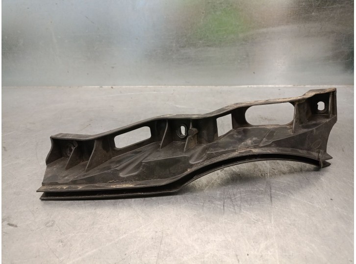 Replacement front moldings for Volkswagen Passat B6 Variant (3C5) 2.0 TDI 16V OEM IAM reference 3C0807890A 3C0807890A 