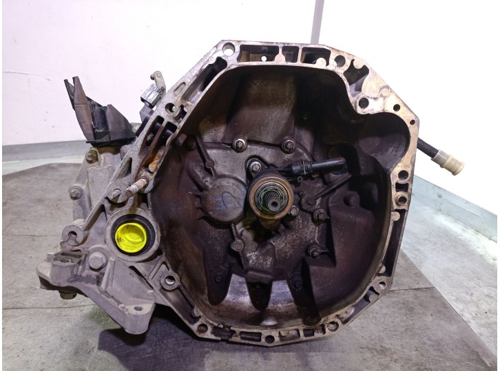 Recambio de caja cambios para renault twingo ii (cn0_) 1.5 dci 75 referencia OEM IAM JR5308 7701767501 C040710