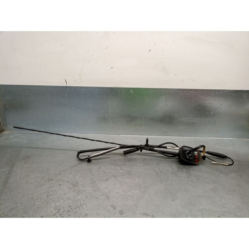 Recambio de antena para nissan terrano/terrano.ii (r20) 2.7 turbodiesel referencia OEM IAM 282087F010 282087F010 20160322A