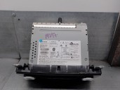 Replacement audio system / CD radio for Renault Clio IV 1.5 dCi diesel FAP OEM IAM reference 281153307R 